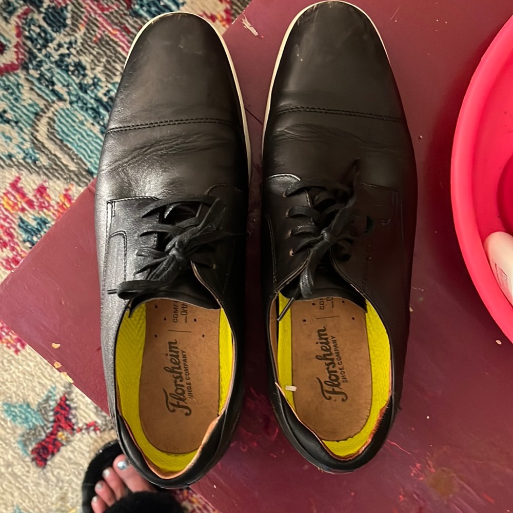 Mens casual dress shoe….size10